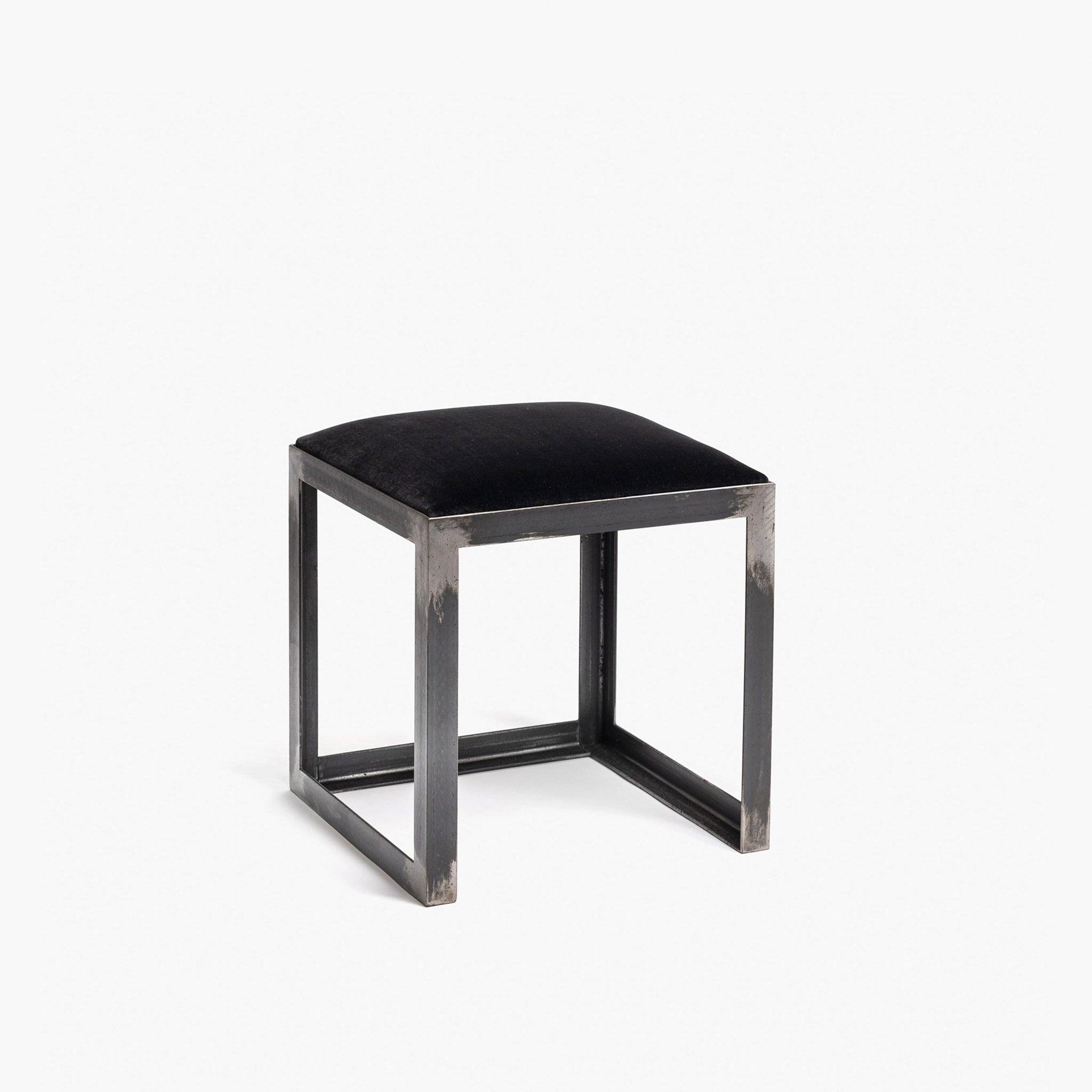 YALI ANGEL STOOL BLACK