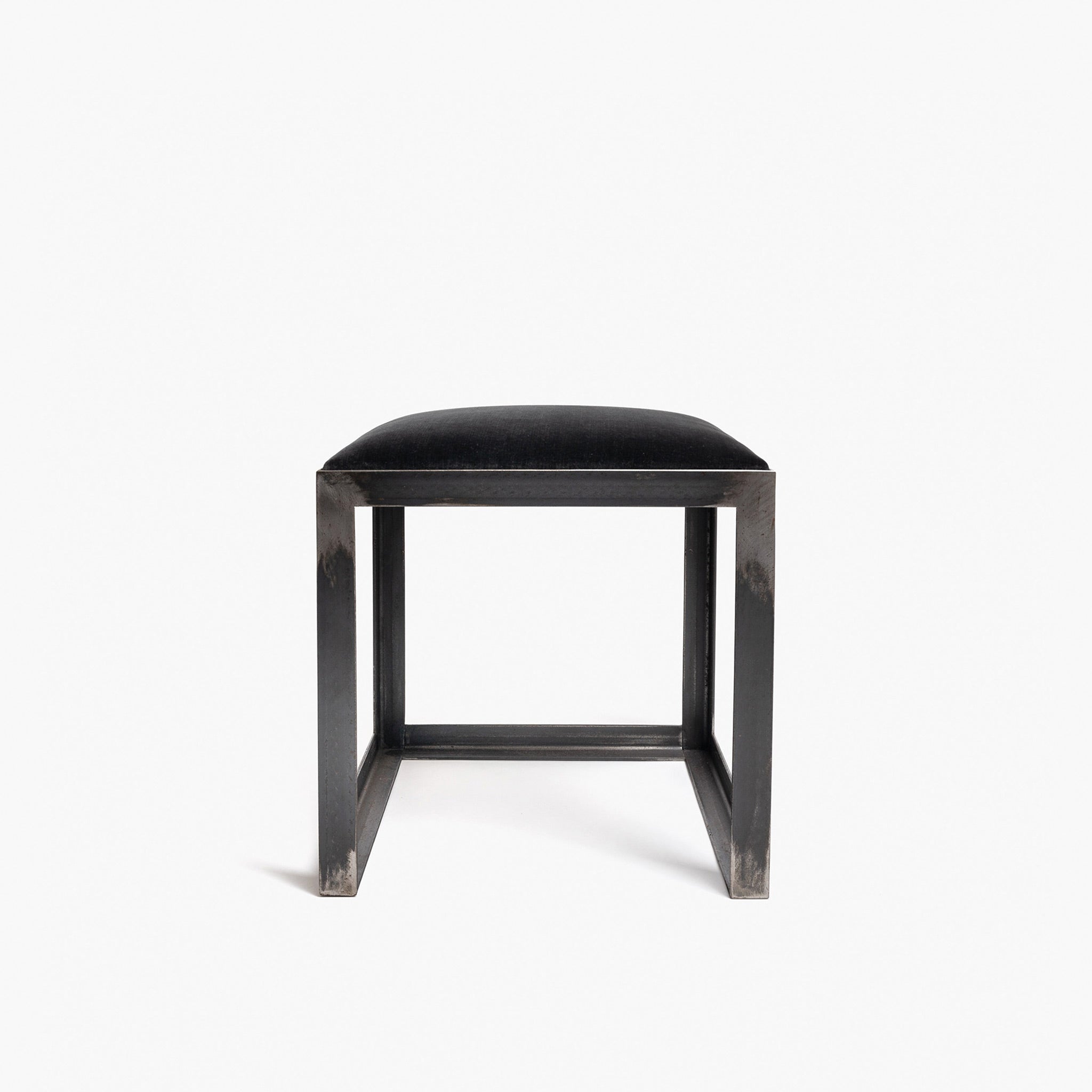 YALI ANGEL STOOL BLACK