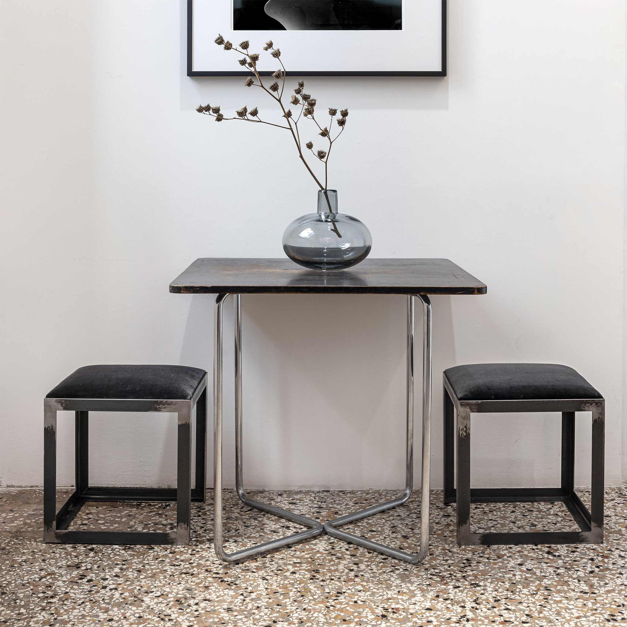 YALI ANGEL STOOL BLACK