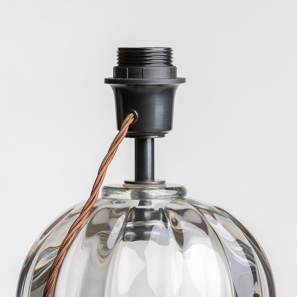 YALI HAVANA LAMP CLEAR WITH BLACK SHADE