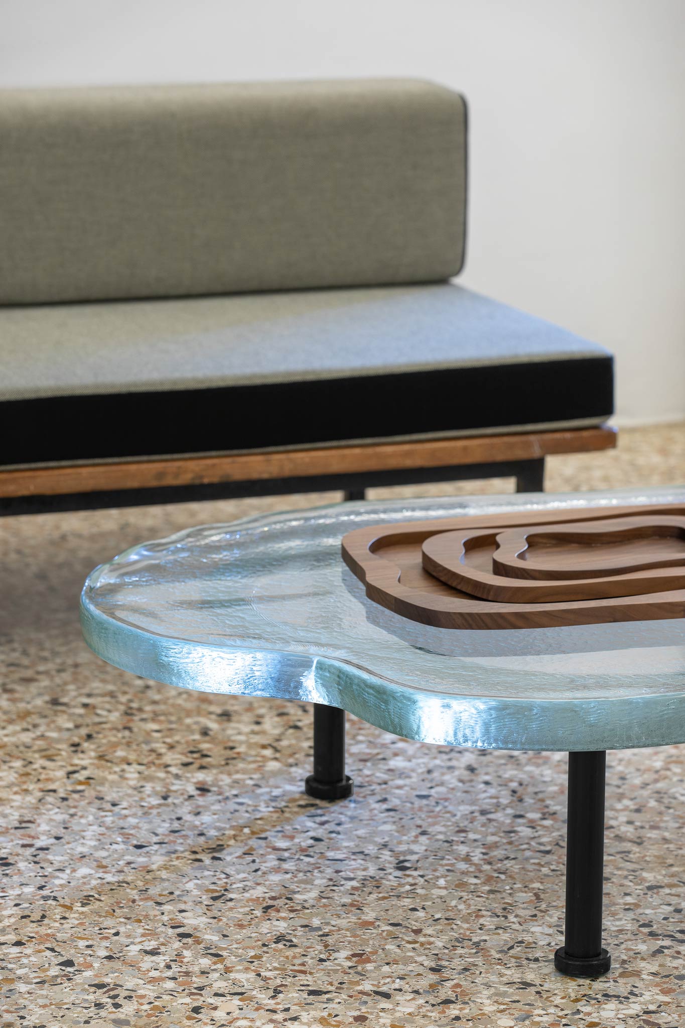 YALI ISOLA COFFEE TABLE CLEAR