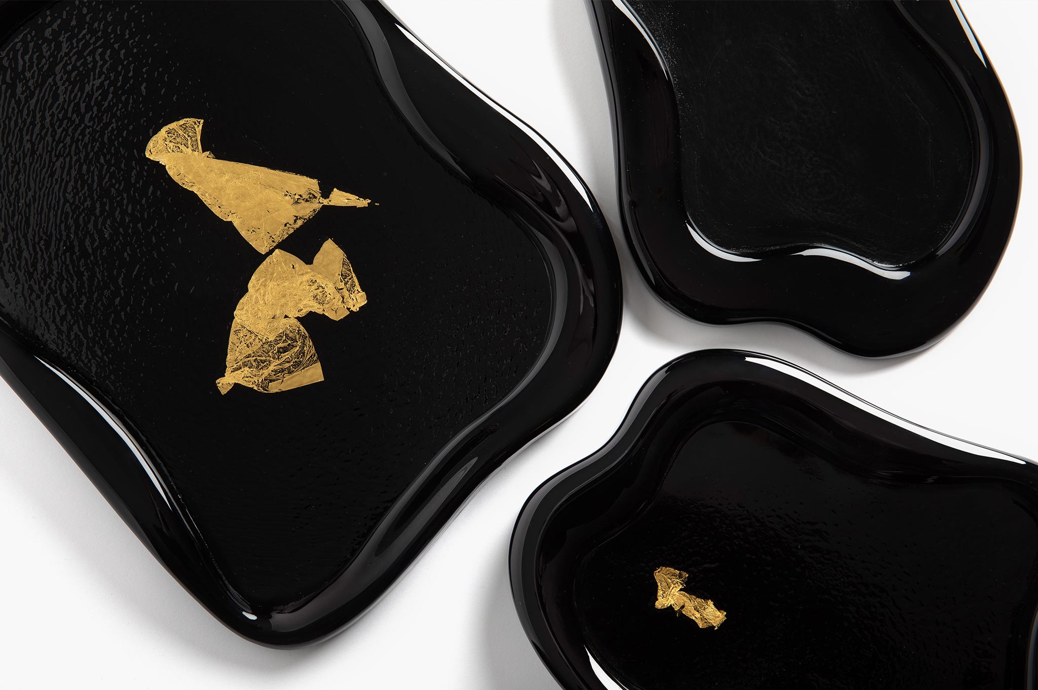 YALI MORIBANA BLACK GOLD LEAF MEDIUM