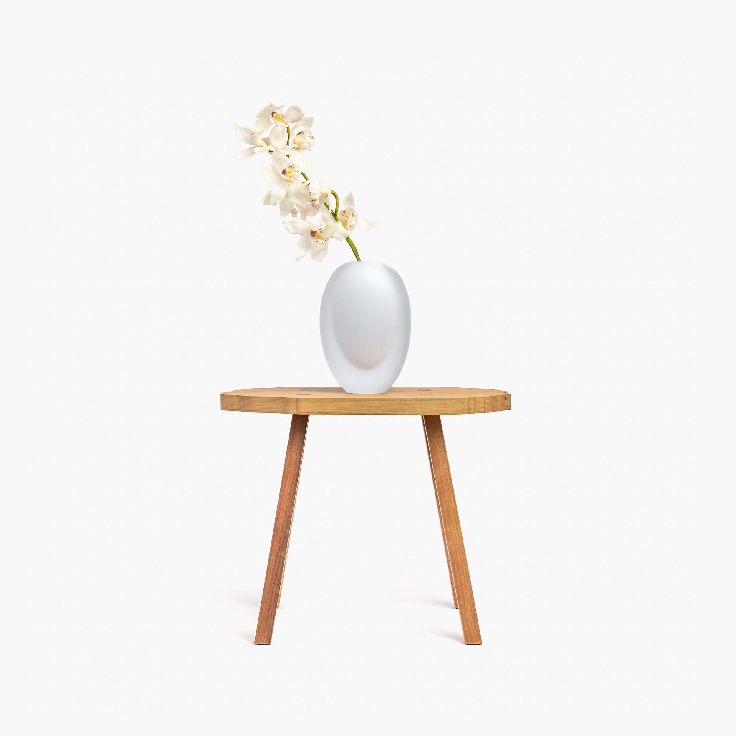 YALI MOUNTAIN STOOL